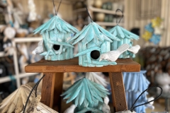 Aqua-bird-house