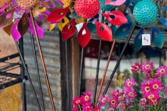 colourful-spinning-garden-stake